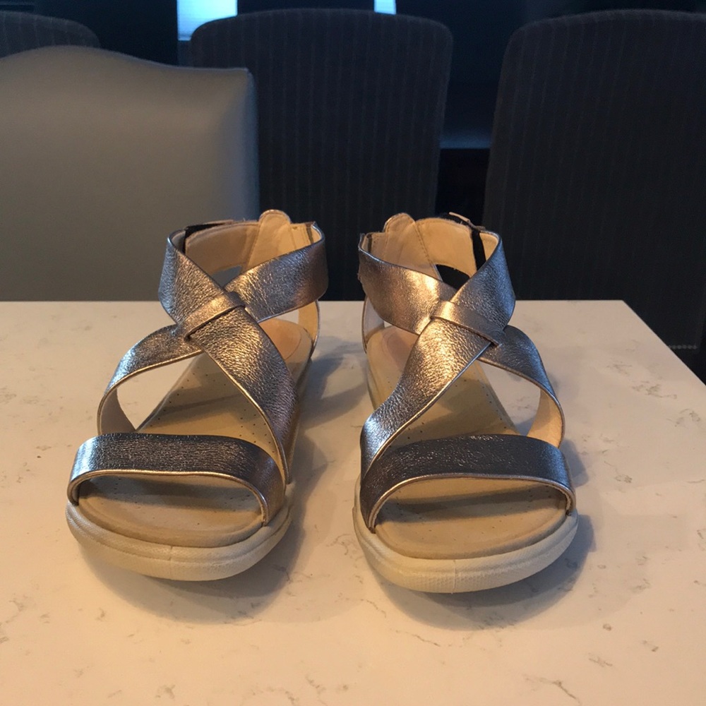 LIKE NEW Ecco Women’s Gold Gladiator Sandal